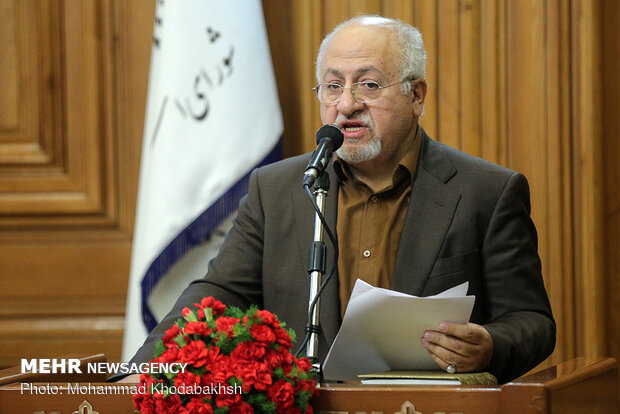 شهردار تهران گزارش ساماندهی املاک شهرداری را منتشر کند