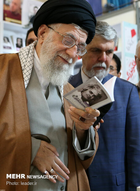 Iran's Leader visits Tehran Intl. Book Fair