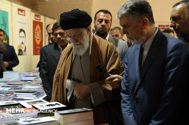 Iran's Leader visits Tehran Intl. Book Fair