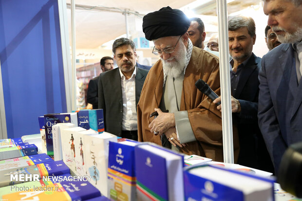 Iran's Leader visits Tehran Intl. Book Fair