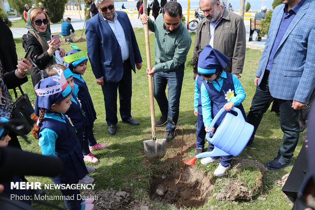 جشن منتظران کوچک در اردبیل