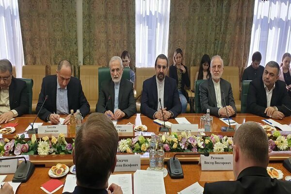 Kharrazi visits Russian member of Federation Council in Moscow