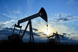 أسعار النفط تغلق مرتفعة بدعم من توترات مع إيران