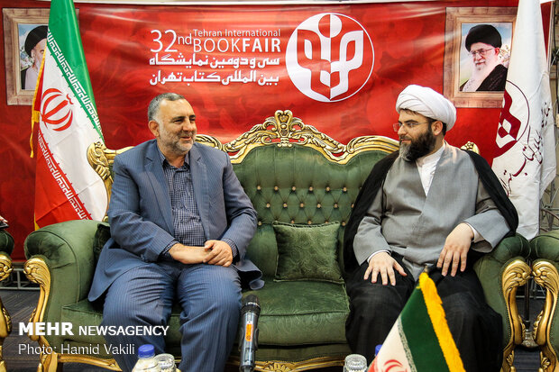 بازدید رئیس سازمان تبلیغات اسلامی از نمایشگاه بین المللی کتاب