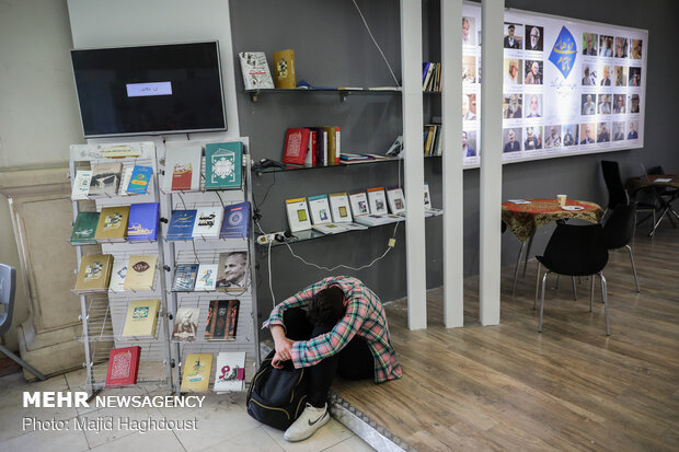 Judiciary chief visits 32nd Tehran Intl. Book Fair