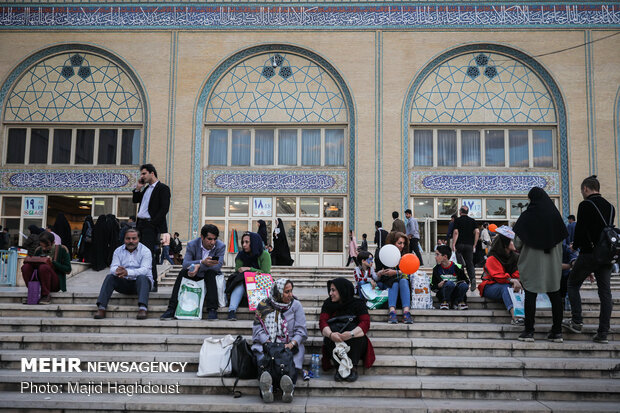 Judiciary chief visits 32nd Tehran Intl. Book Fair