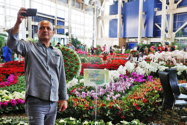 Intl. flower, plant exhibit underway in Tehran