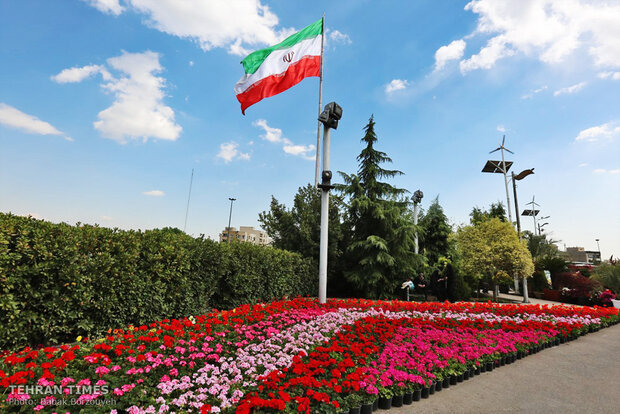 Intl. flower, plant exhibit underway in Tehran