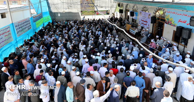 مراسم عمامه گذاری جمعی از طلاب اهل سنت حوزه علمیه محمدیه