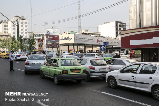 تجمع مسالمت آمیز در کرمان/سیرجانی ها: با آشوبگران برخورد شود