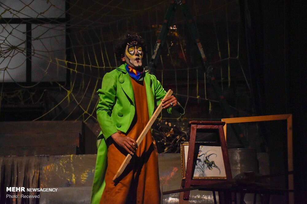 اجرای نمایش عروسکی «نمکی و دیو» در خانه تئاتر کانون استان قزوین