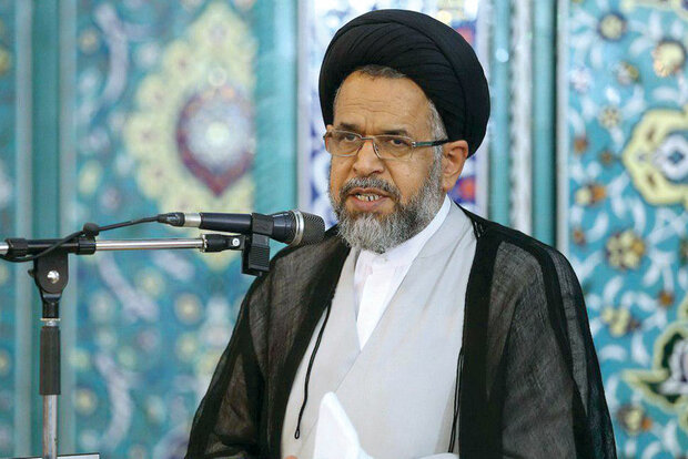 جامعه‌ای می‌تواند از قرآن استفاده کند که تعقل و تدبر داشته باشد