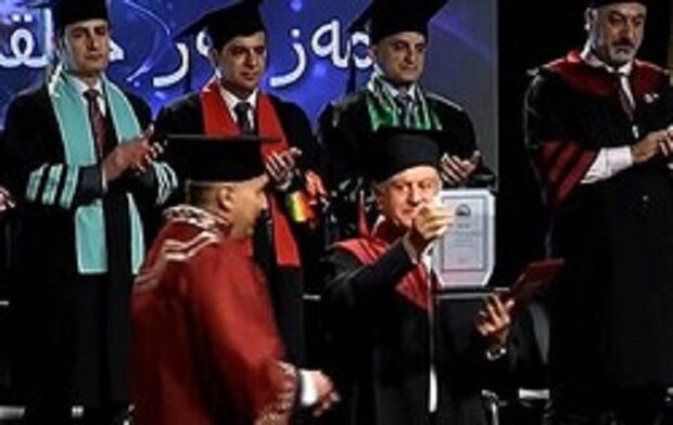 دکتۆرای فەخری هونەری کورد بەخشرایە مەزهەر خالقی