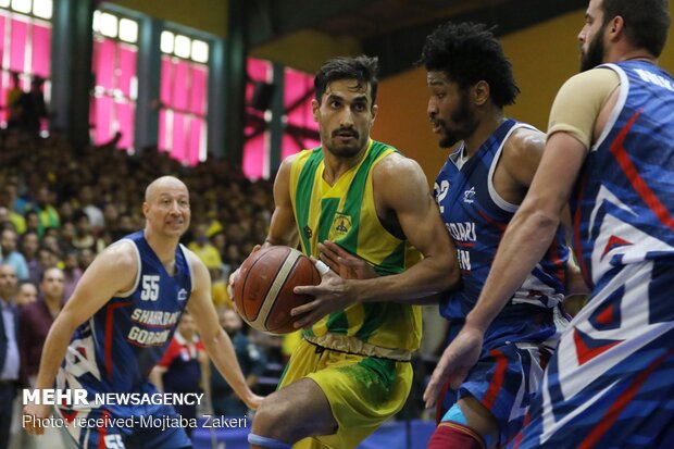 İran'da Abadan takımı Basketbol Ligi şampiyonu oldu