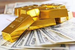 Central Banks are ditching the dollar for gold