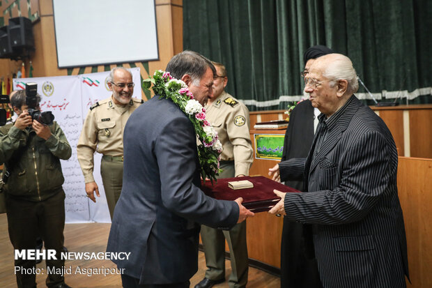مراسم گرامیداشت مقام معلم و تقدیر از معلمین ارتش