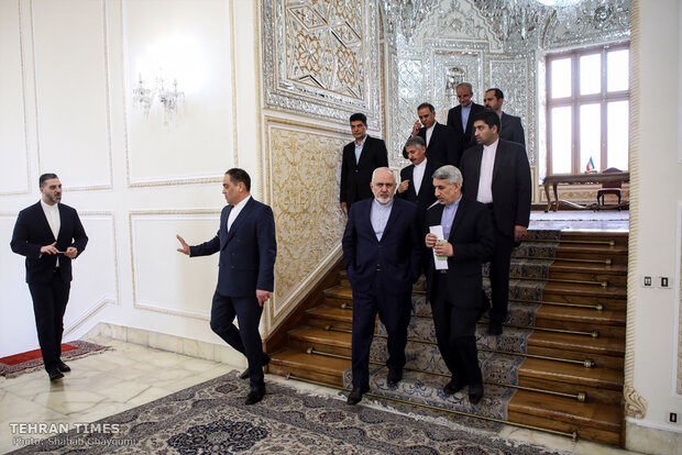 New Tajik envoy submits credentials to Zarif