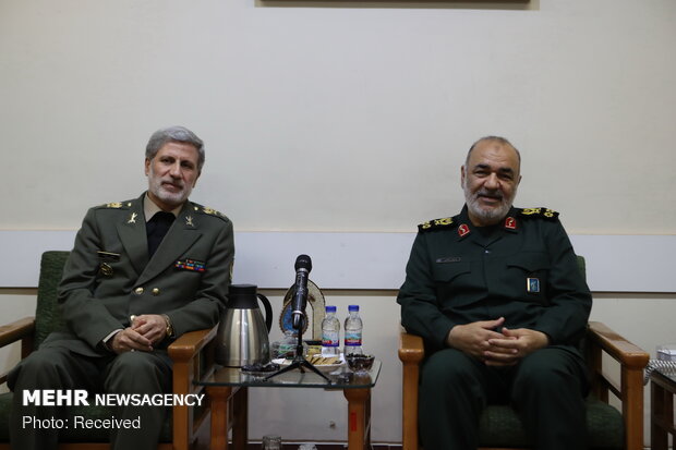 IRGC chief, defense min. meeting in Tehran