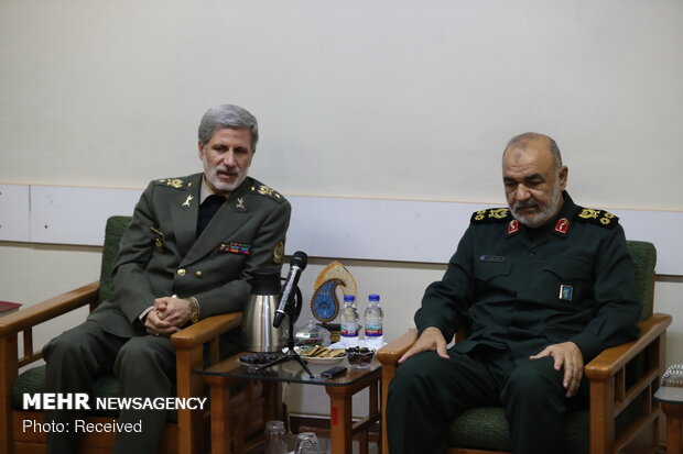 IRGC chief, defense min. meeting in Tehran