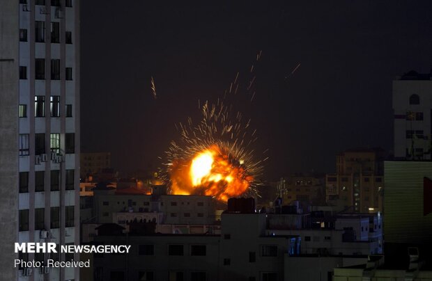 Zionists martyr 32 Palestinians in 2 days