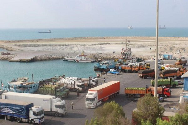 Goods transportation to be developed in small ports