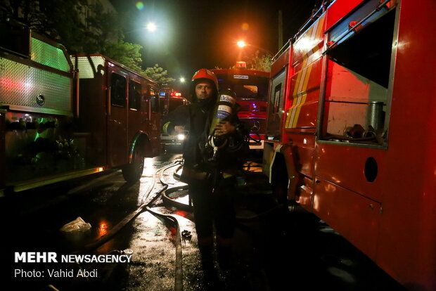 Roofed bazaar in Tabriz on fire 