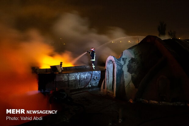 Roofed bazaar in Tabriz on fire 