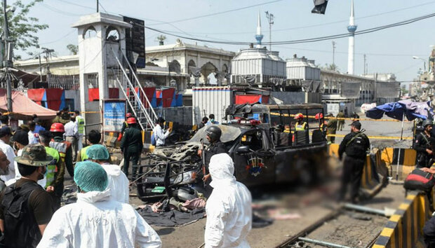 پاکستان میں وہابی دہشت گردوں کے صوفیائے کرام کے مزارات پر بزدلانہ حملوں کا سلسلہ جاری پاکستان میں وہابی دہشت گردوں کے صوفیائے کرام کے مزارات پر بزدلانہ حملوں کا سلسلہ جاری