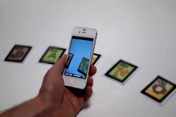 Iranian teachers develop AR flashcards for Persian alphabet