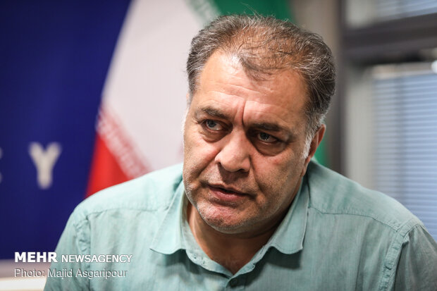 نشست نقد وبرسی نمایشگاه کتاب تهران