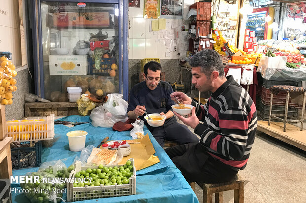 وجبات افطار متواضعة في ايران