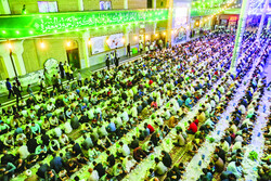 Hazrat-e Masumeh Shrine serves guests with Iftar banquets