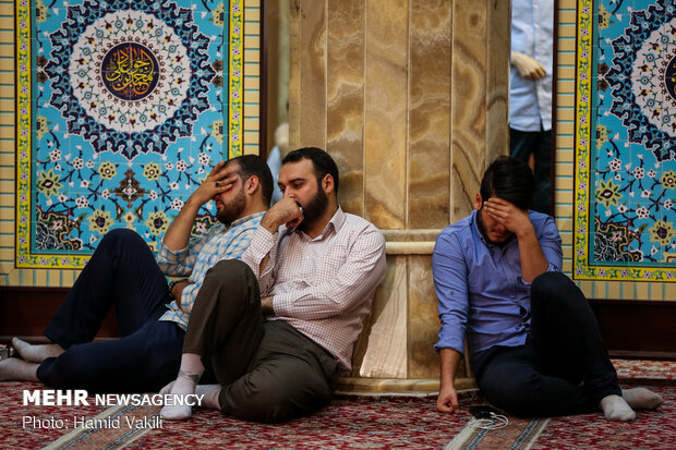 مراسم الابتهال والدعاء في ليالي رمضان في مسجد "الامام الصادق (ع)"