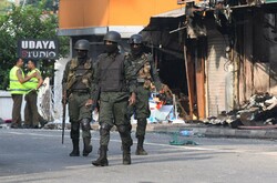 Sri Lanka'da tüm bakanlar görevi bıraktı