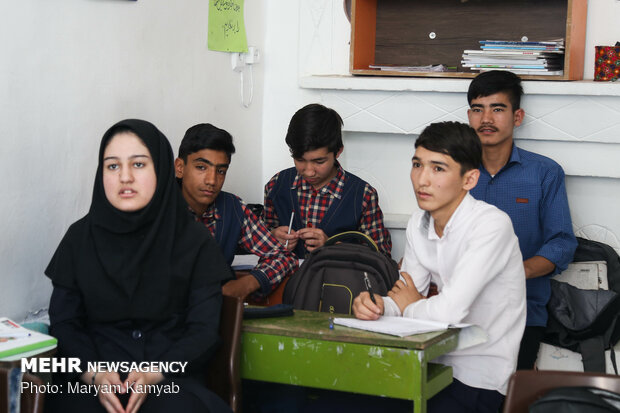 School of Afghan nationals in Tehran