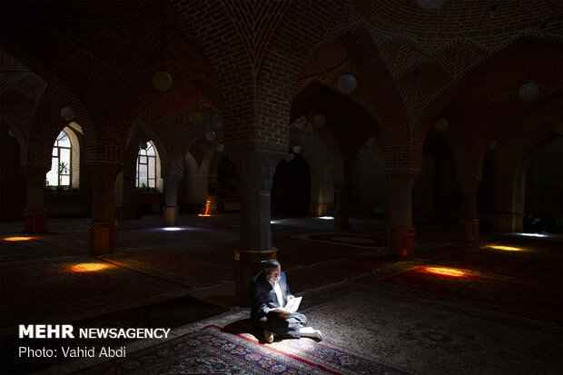 حال و هوای ماه رمضان در مساجد بازار تاریخی تبریز