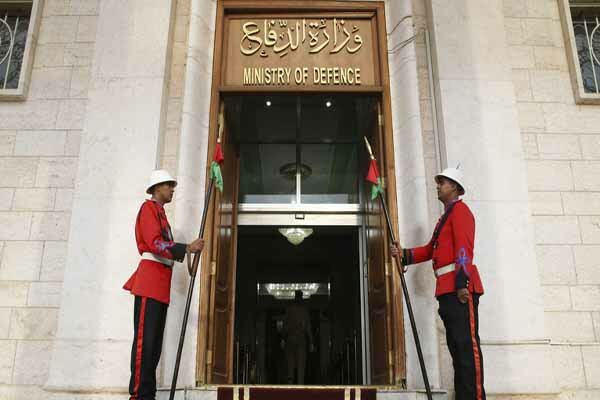 الدفاع العراقية: فوجئنا بالبيان الأميركي باستهداف بعض المواقع داخل سوريا