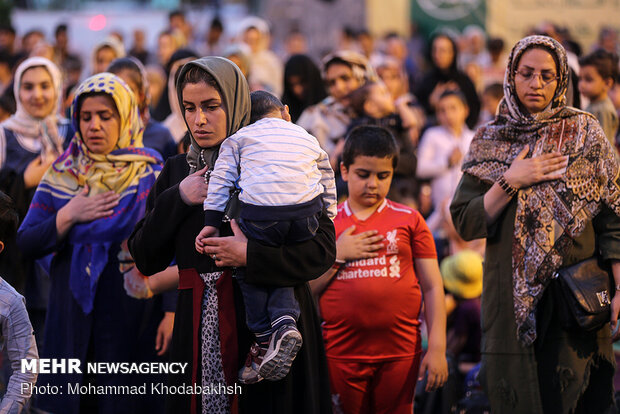 Quran recitation, Iftar banquet in one of Tehran’s main squares