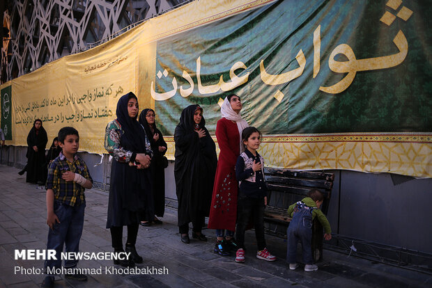 Quran recitation, Iftar banquet in one of Tehran’s main squares