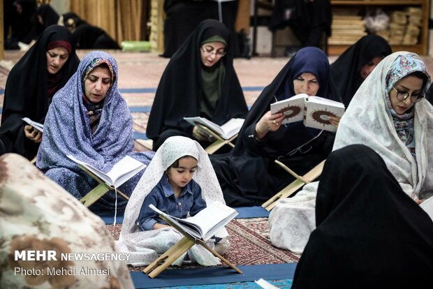 جمع خوانی قرآن کریم  در حسینیه  اعظم زنجان