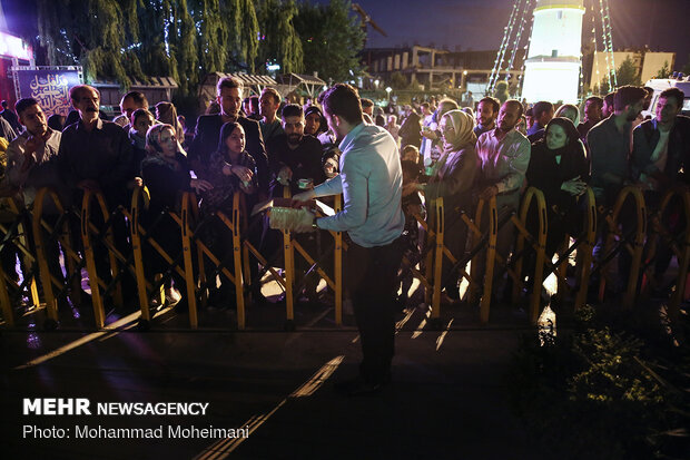 Iftar on Tehran's Nature bridge