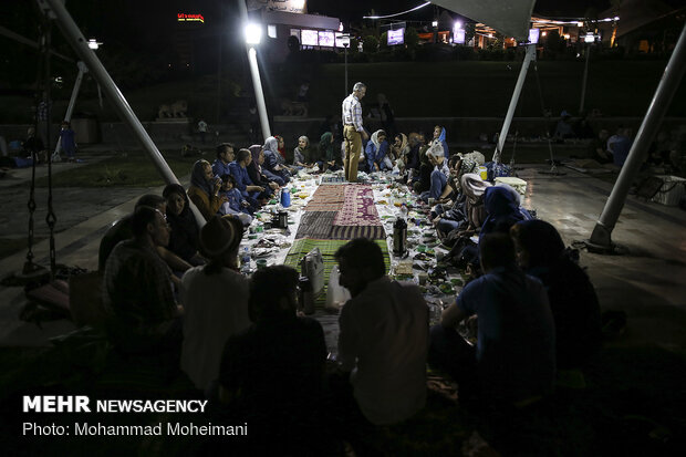 Iftar on Tehran's Nature bridge