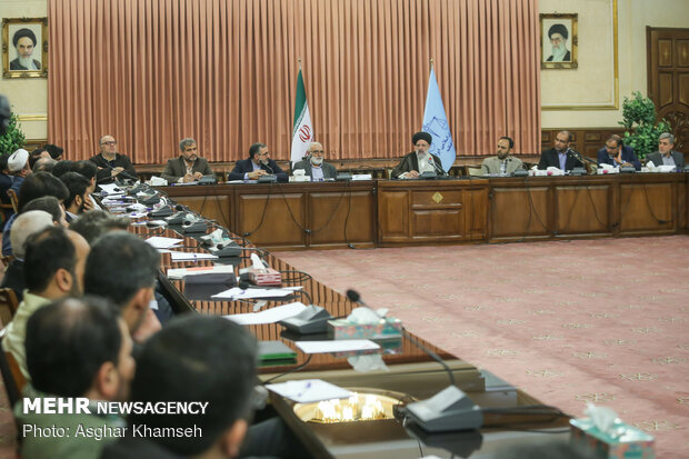 Judiciary chief meets with media directors