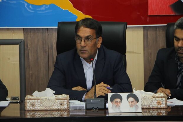 آموزش و پرورش با تولیدکنندگان پوشاک شهرستان گناوه همکاری کند