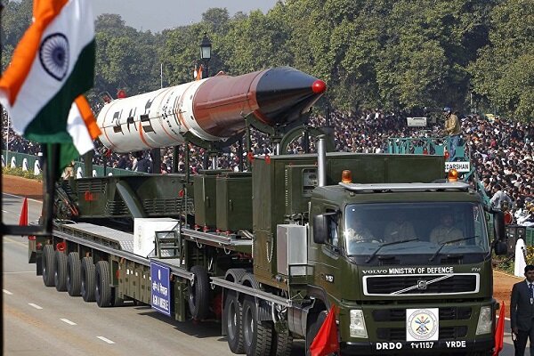 هند در واکنش به پاکستان، بمب نیم تنی آزمایش کرد