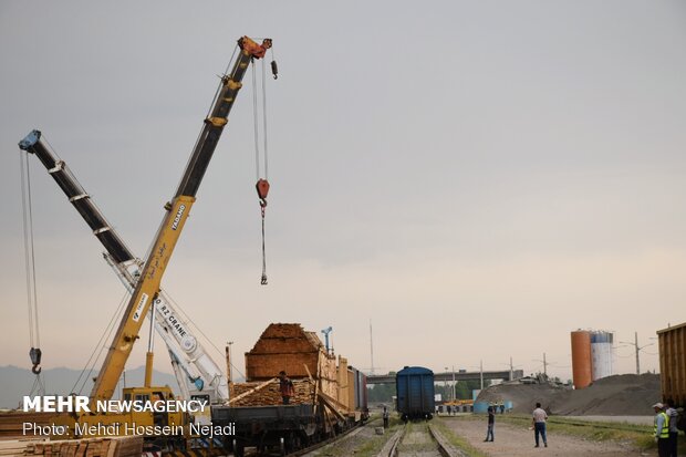 Rail loading, unloading in Astara 