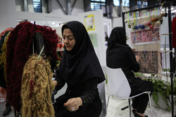 نمایشگاه «اقتصاد به توان مردم» در یزد گشایش یافت