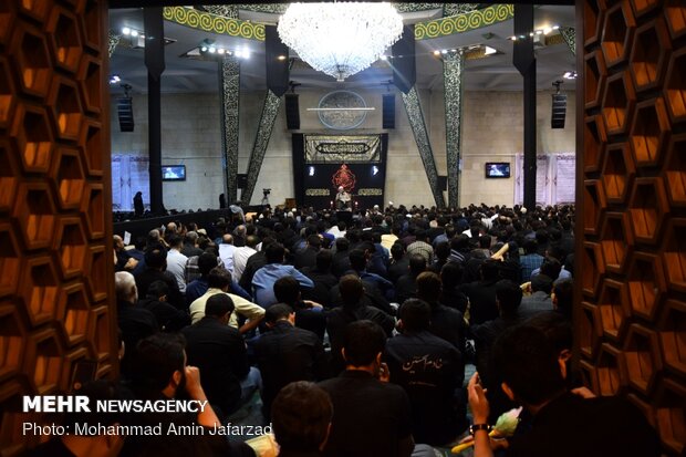 مراسم احیای شب بیست و یکم ماه مبارک رمضان در مسجد دانشگاه تهران