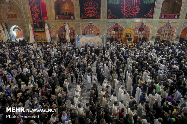 “Night of Decree” in Imam Ali (AS) shrine 