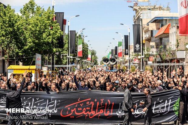 حرکت  دسته عزاداری حسینیه اعظم زنجان ساعت ۱۴ آغاز می شود 